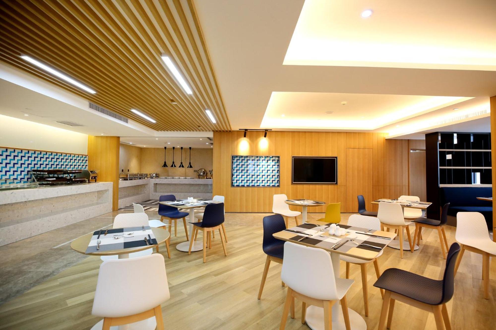 Holiday Inn Express Chengdu North Railway Station By Ihg - Near Panda Base, Near Chunxi Road Dış mekan fotoğraf