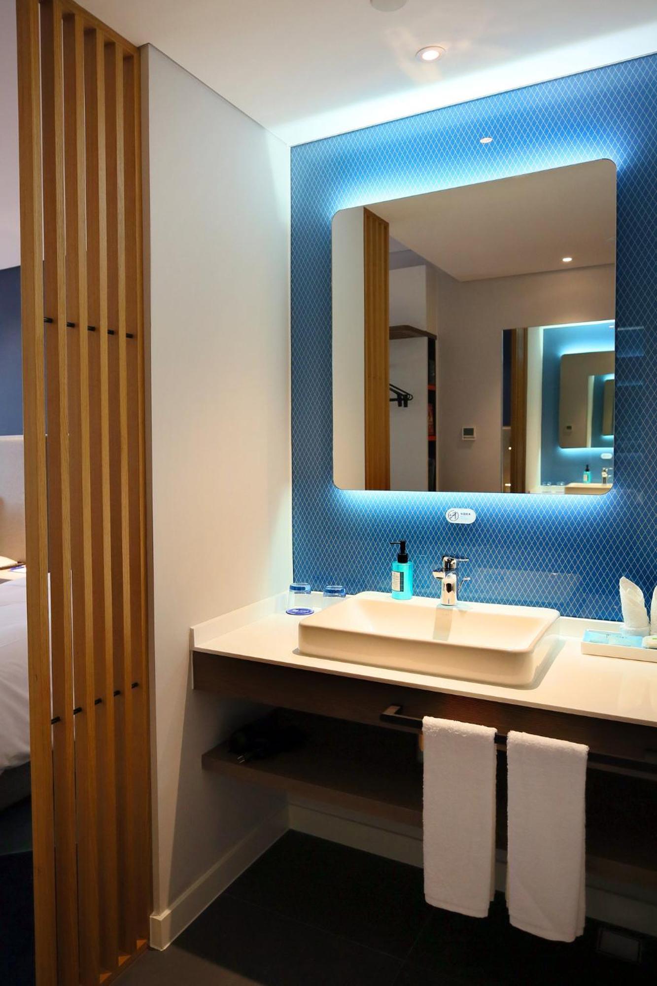Holiday Inn Express Chengdu North Railway Station By Ihg - Near Panda Base, Near Chunxi Road Dış mekan fotoğraf